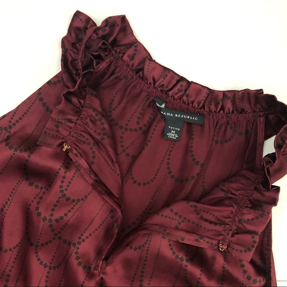 Banana Republic Silk top - Picture 2 of 2